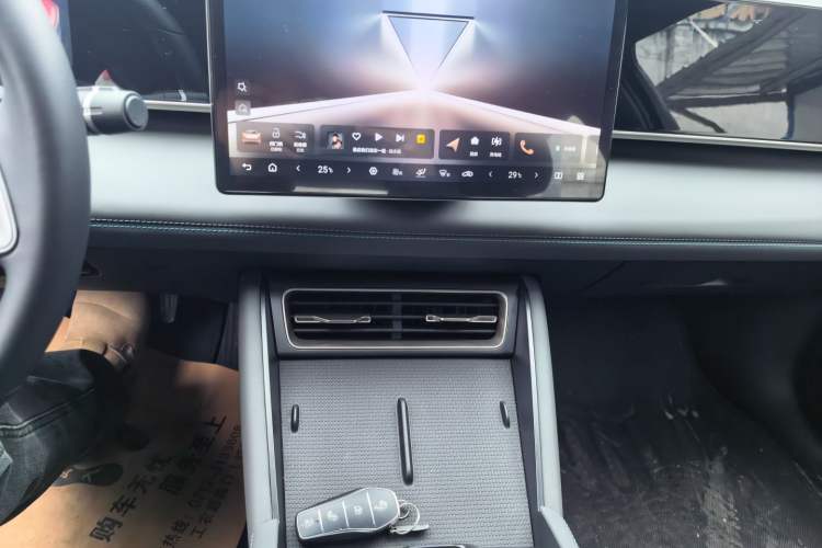 Used BYD Qin L 2025 DM-i Smart Drive 120KM Leading Model