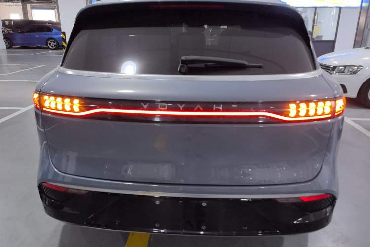 Used VOYAH FREE 2021 Four-Wheel Drive Standard Range-Extended Exclusive Luxury Package
