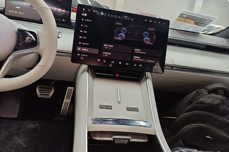 Used Hima Luxeed S7 2024 Pro Model
