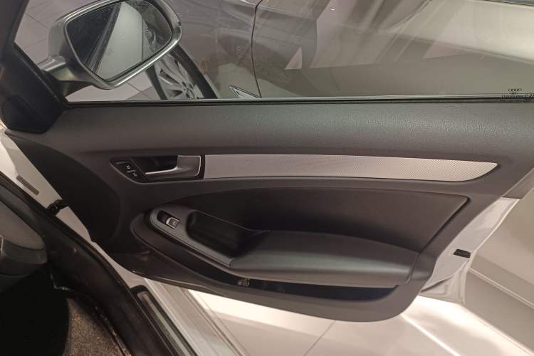 Used Audi A4L 2016 35 TFSI Automatic Standard Model
