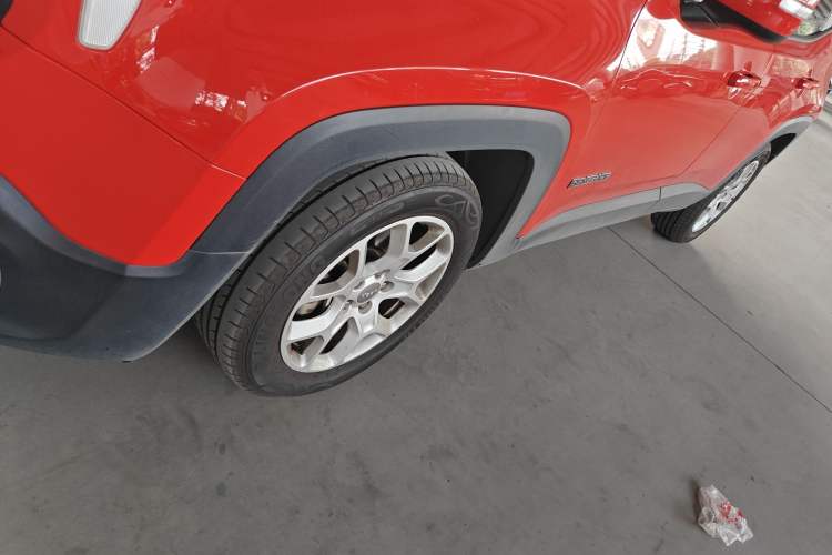 Used  Renegade 2017 180T Automatic High-Energy Version
