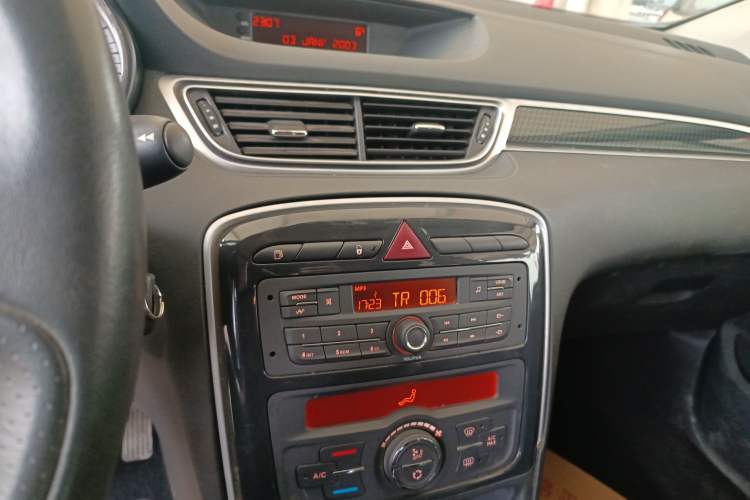 Used Peugeot 308 2014 Enjoy Edition Classic 1.6L Manual YouShang Model
