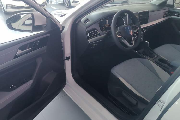 Used Volkswagen Lavida 2024 300TSI DSG Full-Comfort Edition