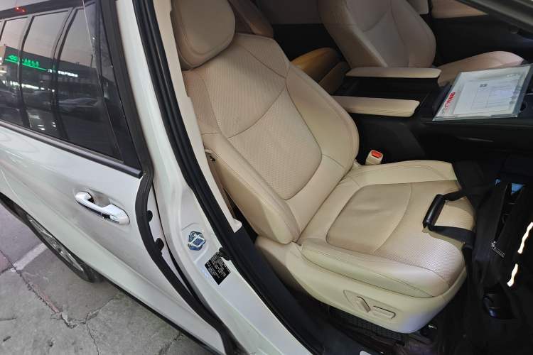 Used Toyota Sienna 2021 2.5L Hybrid Premium Edition
