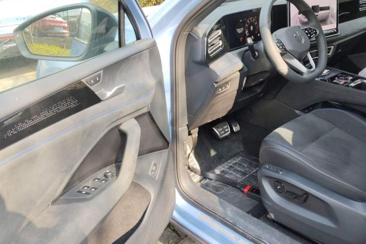 Used Volkswagen Tiguan L 2024 PRO 380TSI Four-Wheel Drive R-Line Prestige Edition