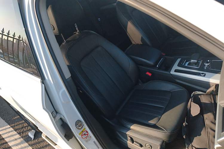 Used Audi Q5L 2020 Updated 40 TFSI Prestige Fashion Edition
