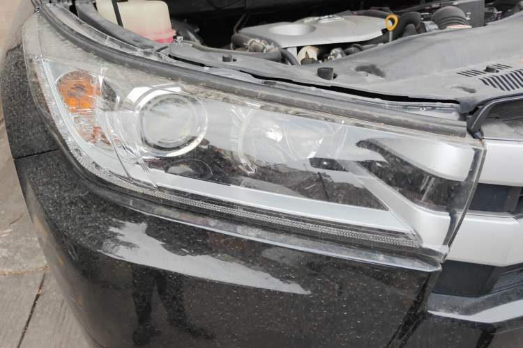 Used Toyota Highlander 2018 2.0T Four-Wheel Drive Luxury Edition 7 Seats China V Emission Standard