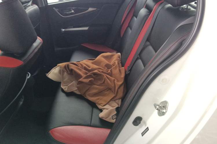 Used Honda Crider 2015 1.8L automatic luxury edition