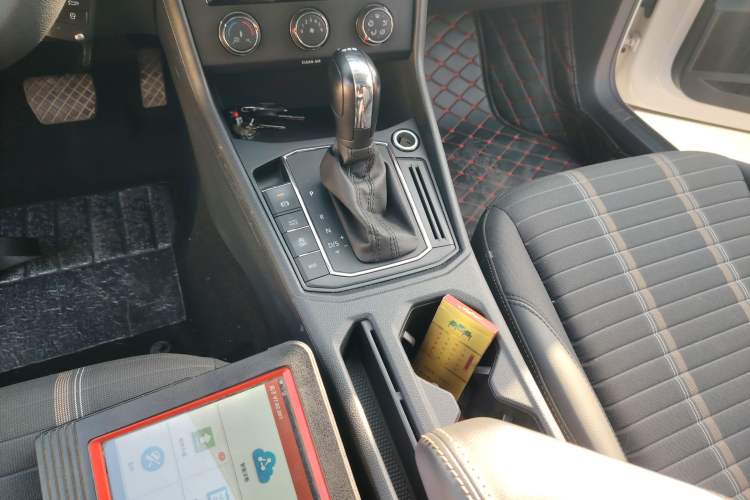 Used Volkswagen Lavida 2019 Hatchback 200TSI DSG Comfort Edition China VI
