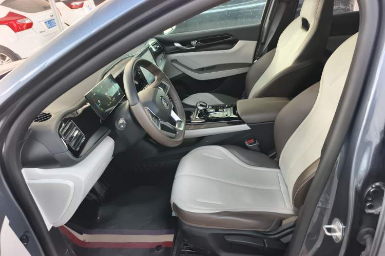 Used BYD Qin PLUS 2024 HONOR Edition DM-i 55KM Leading Model