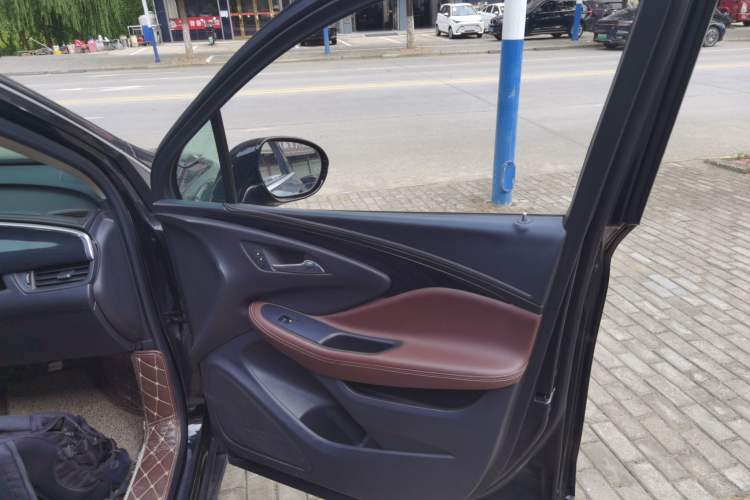 Used Buick Envision 2019 20T Two-Wheel Drive Luxury Version China V Standard
