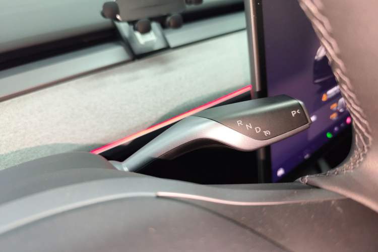 Used Tesla Model Y 2023 Rear-Wheel-Drive Version
