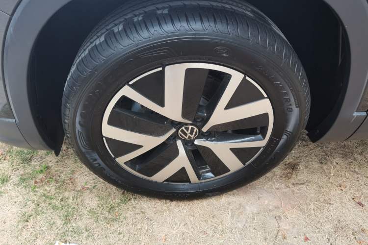 Used Volkswagen Tayron 2024 300TSI Two-Wheel-Drive Luxury Plus Advanced Version