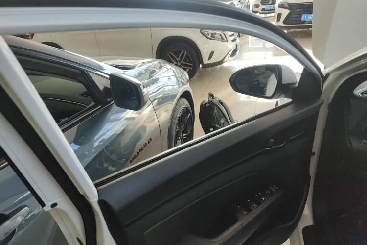 Used Hyundai Elantra 2019 1.4T Dual-Clutch Xuan Dong · Dynamic Model
