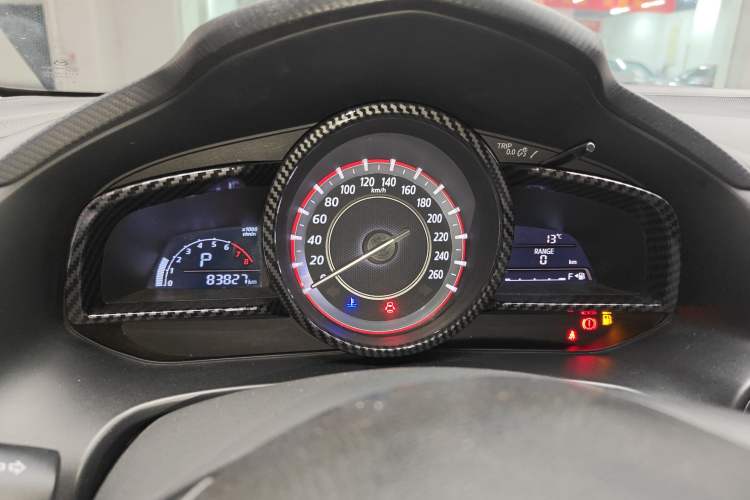 Used Mazda Mazda 3 Axela 2014 Sedan 1.5L Automatic Luxury Model
