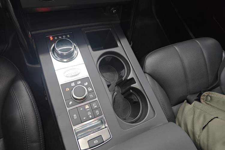 Used Land Rover Discovery 2018 3.0 SC V6 SE