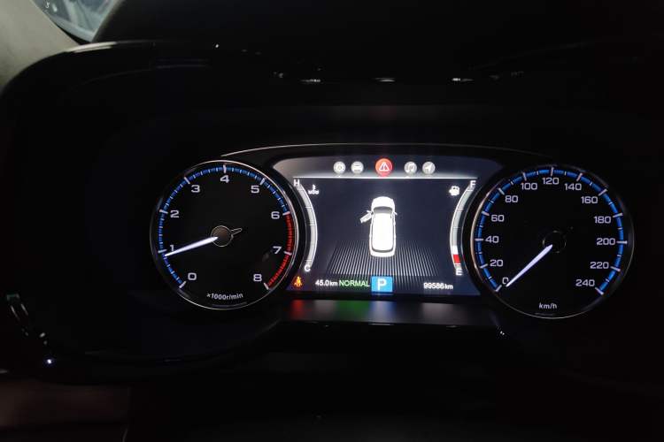 Used GAC Trumpchi GS8 2017 320T Two-Wheel Drive Luxury Smart Connectivity Version (7 Seats)