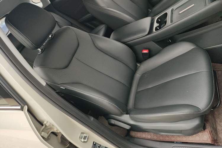 Used Baojun Yunhai 2024 600km Pure Electric Version
