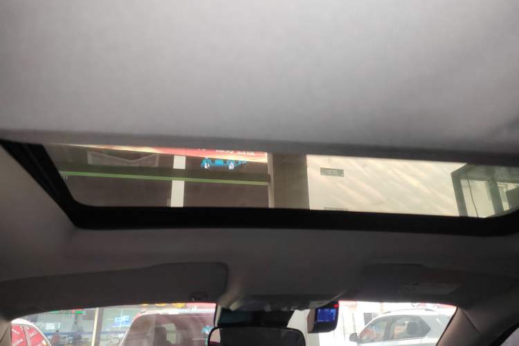 Used Buick Encore 2015 1.4T Automatic Two-Wheel Drive Urban Elite Version
