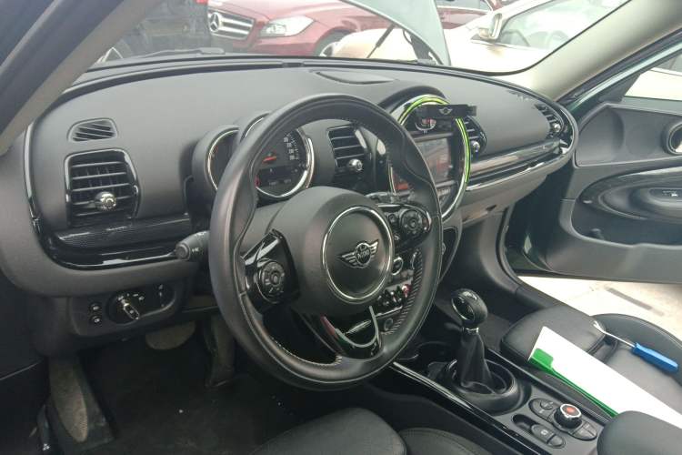 Used  Clubman 2018 1.5T COOPER Artist
