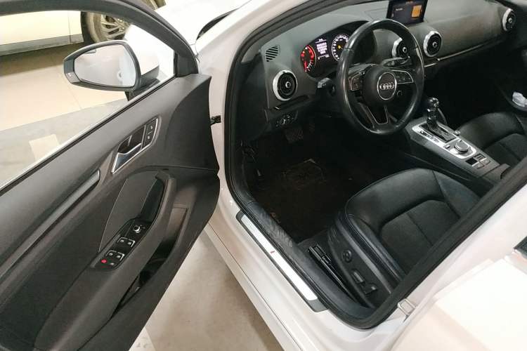 Used Audi A3 2019 Limousine 35 TFSI Fashion Edition China VI Emission Standard

