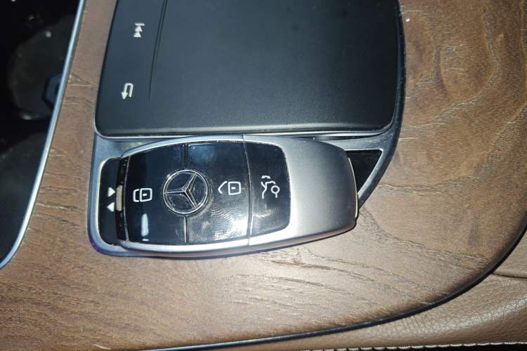 Used Mercedes-Benz E-Class 2020 Facelift E 300 L Stylish Edition
