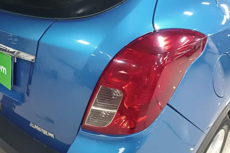 Used Buick Encore 2015 1.4T Automatic Two-Wheel Drive Urban Elite Version
