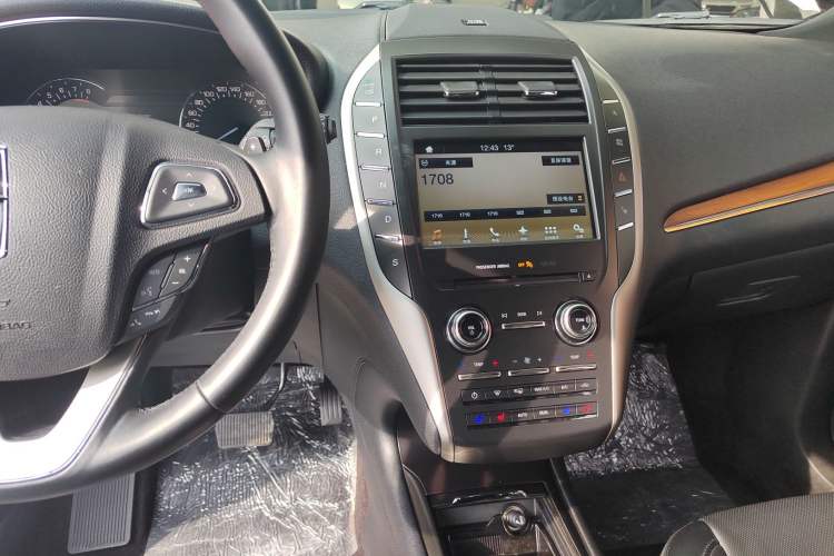 Used Lincoln MKC 2017 2.0T Four-Wheel Drive Zunya Edition
