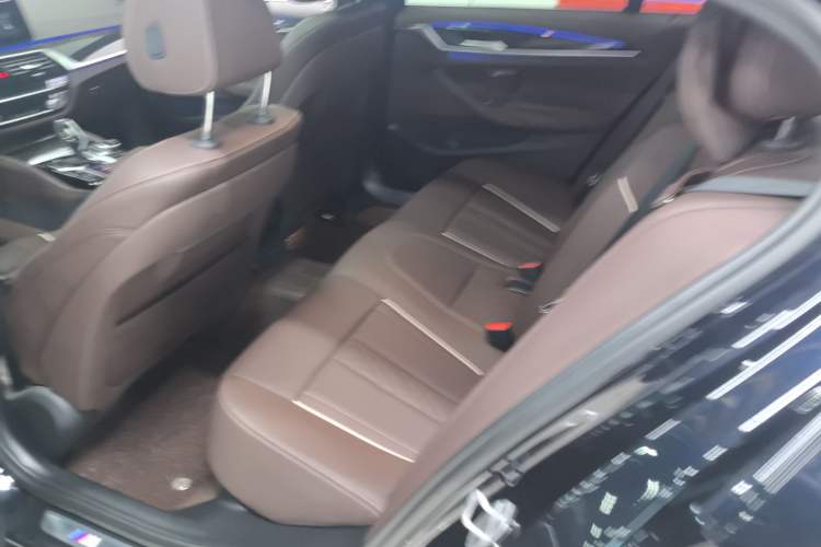 Used BMW 5 Series 2022 Second Facelift 525Li M Sport Package
