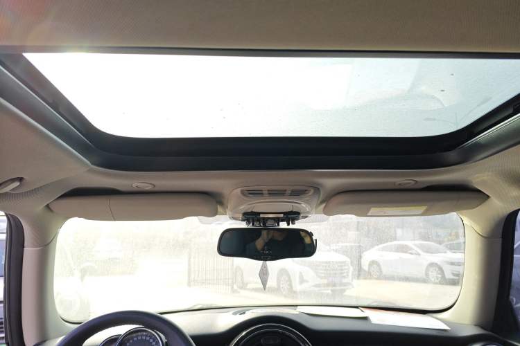 Used  MINI 2016 1.2T ONE Pioneer Edition
