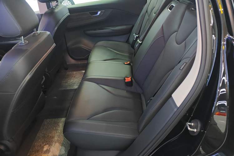 Used Hongqi E-QM5 2023 Base Travel Edition