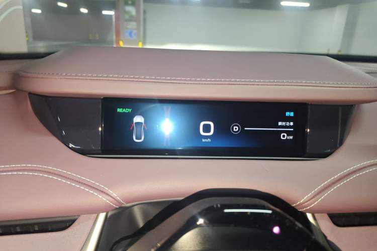 Used Xiaomi Auto SU7 2024 Four-Wheel Drive Ultra-Long Range Advanced Intelligent Driving Max Edition
