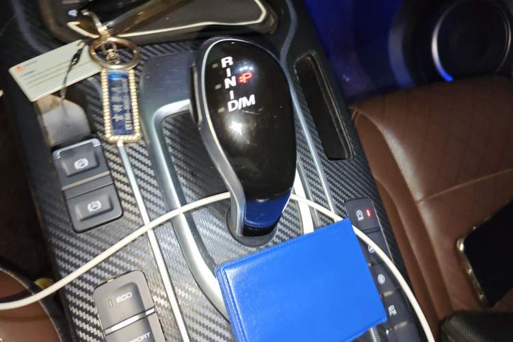 Used Wey VV6 2021 2.0T Two-Wheel Drive Smart Plus