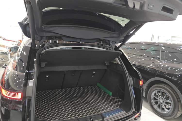 Used Land Rover Range Rover Evoque 2023 Aurora L 249 PS Collins Antique Bronze Special Edition
