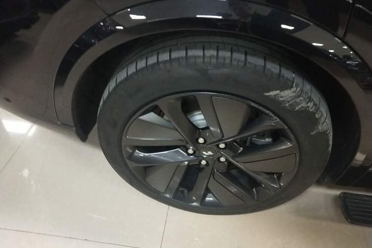 Used Li Auto L9 2022 Max model
