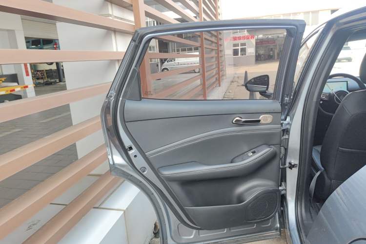 Used Baojun Yunhai 2024 140km Plug-in Hybrid Version
