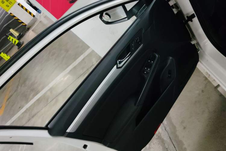 Used Volkswagen Lamando 2019 230TSI DSG Fashion Edition China VI
