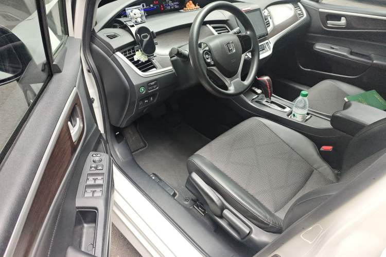 Used Honda Jade 2016 1.8L Automatic Comfort Elite Version 5 Seats