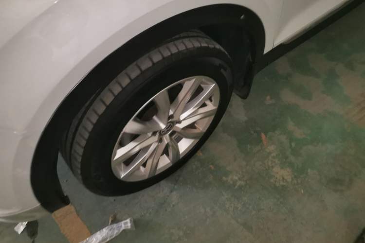 Used Volkswagen T-ROC 2019 230TSI DSG Two-Wheel-Drive Advanced Version China VI Standard