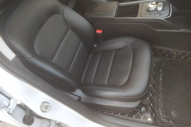 Used Geely Auto Emgrand New Energy 2022 EV Pro Ride-Hailing Version Lithium Iron Phosphate
