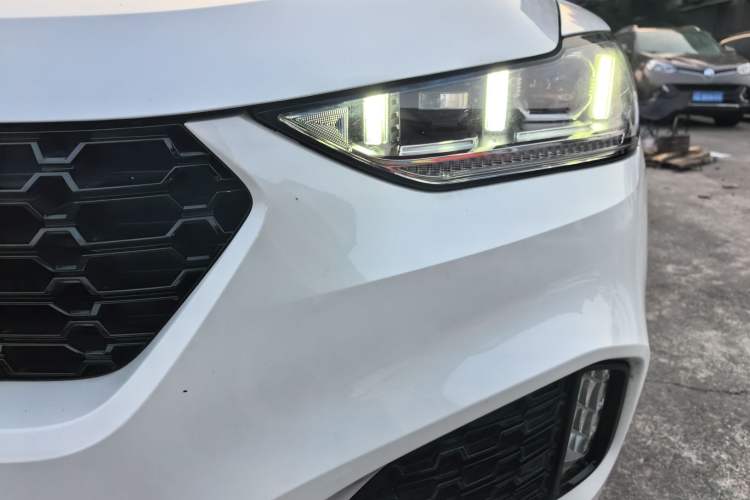 Used Wey VV6 2018 2.0T Two-Wheel Drive Flagship Version China V Standard