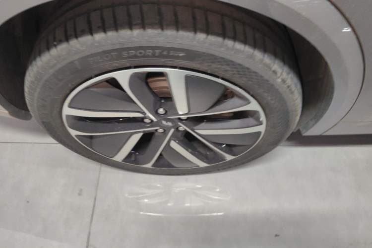 Used Li Auto L9 2024 Ultra Model
