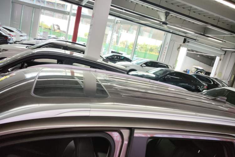 Used Mitsubishi Outlander 2019 2.0L Two-Wheel Drive Comfort Edition 7-Seater China VI Standard
