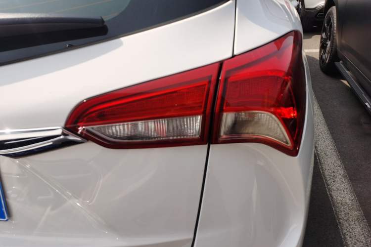 Used Buick Envision 2019 20T Two-Wheel Drive Luxury Version China V Standard
