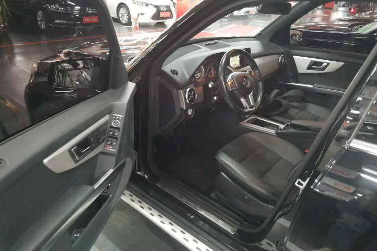 Used Mercedes-Benz GLK-Class 2015 GLK 300 4MATIC Fashion Edition Ultimate Version