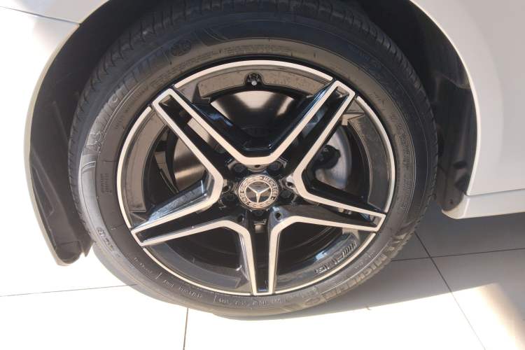 Used Mercedes-Benz E-Class 2021 Restyled E 260 Luxury Sports Edition
