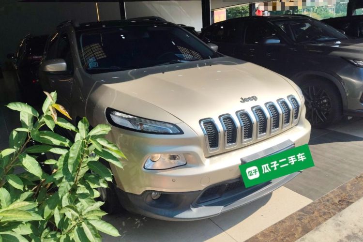 Used  Cherokee 2016 2.0L Superior Edition
