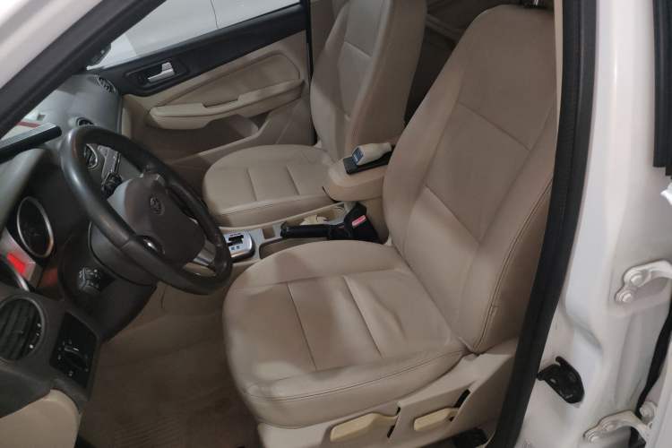 Used Ford Focus 2013 Hatchback Classic 1.8L Automatic Fashion Edition
