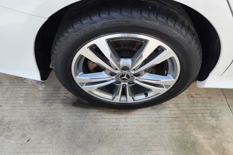 Used Mercedes-Benz C-Class 2017 Facelift C 200 L Sport Edition
