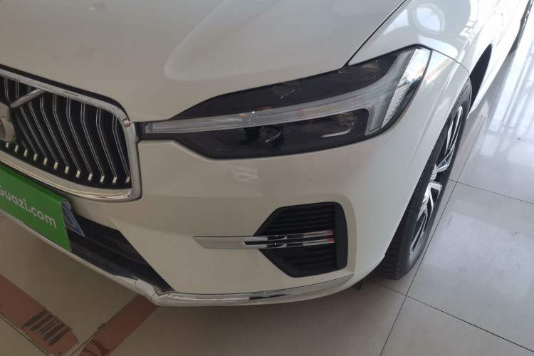 Used Volvo XC60 2023 B5 4x4 Smart Luxury Edition
